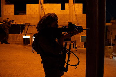 כוחות הביטחון עצרו 16 מבוקשים והחרימו אמצעי לחימה