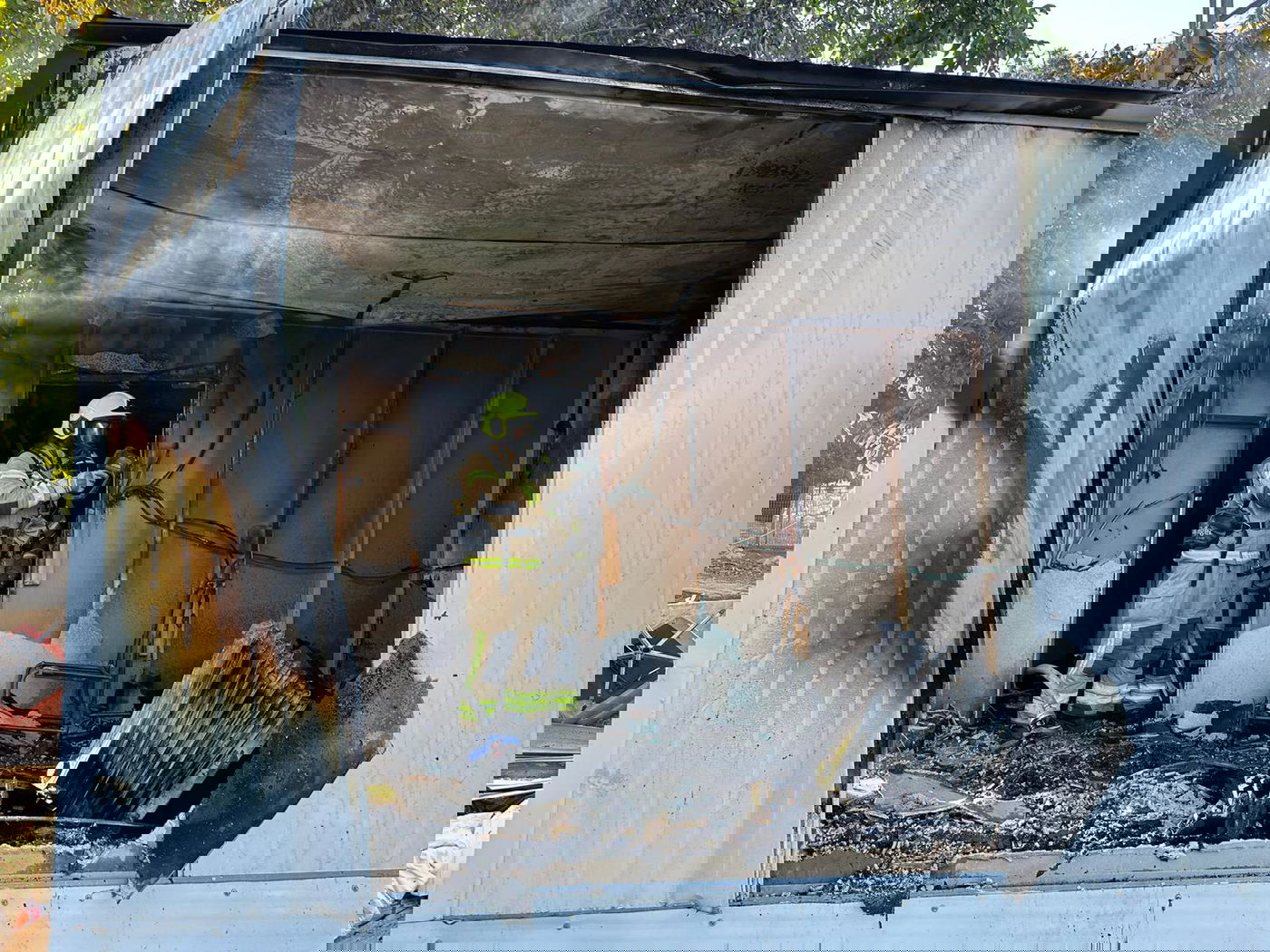 שריפה פרצה בקראוון בצפת; לכוד חולץ ומותו נקבע במקום