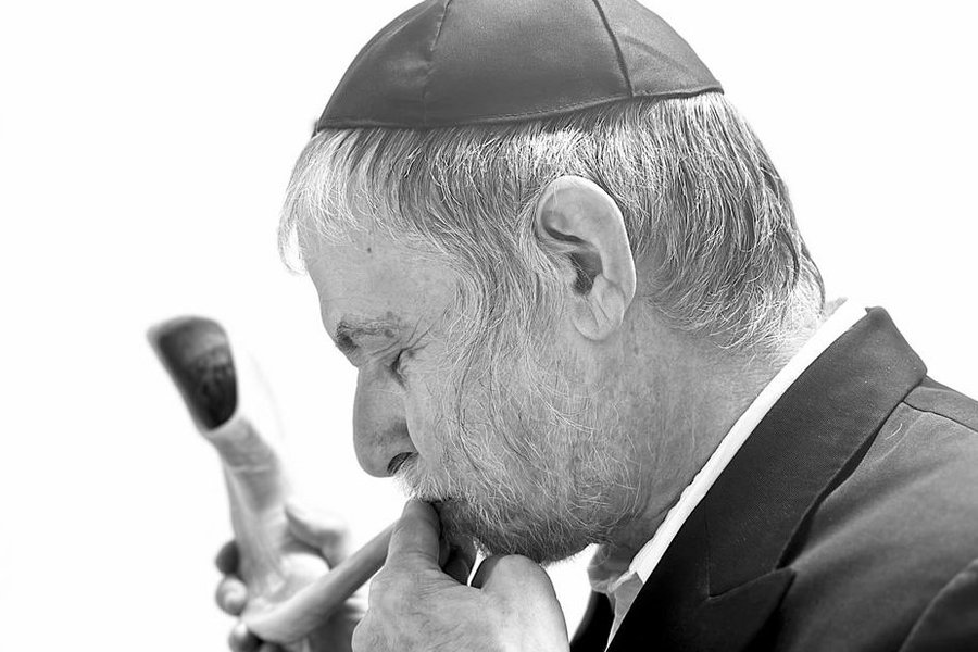 אחרי פטירת ראש הישיבה: מי יתקע השנה בישיבת פוניבז'?