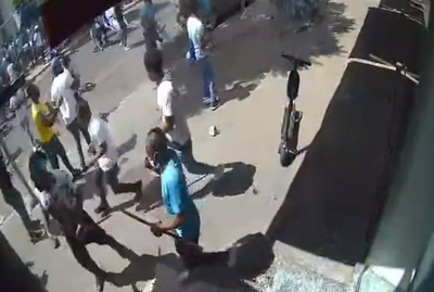 מצלמת האבטחה תיעדה: הוונדליזם שגרמו האריתראים בתל אביב