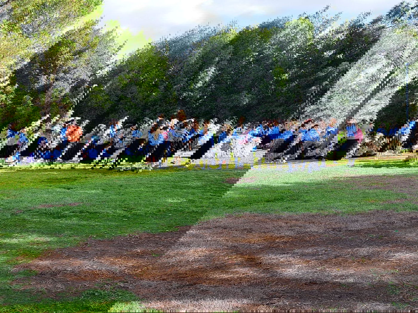 הילדות בגינה