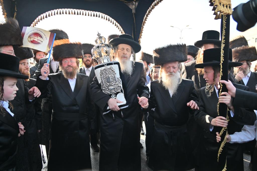 מעמד הכנסת ס"ת לישיבת אוהבי תורה באשדוד