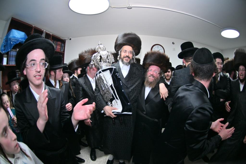 מעמד הכנסת ס"ת לישיבת אוהבי תורה באשדוד