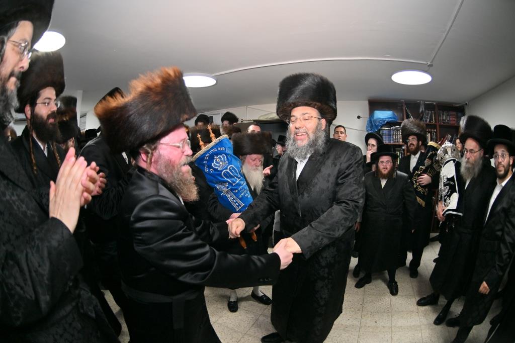 מעמד הכנסת ס"ת לישיבת אוהבי תורה באשדוד