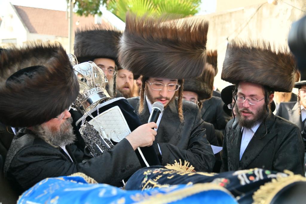 מעמד הכנסת ס"ת לישיבת אוהבי תורה באשדוד