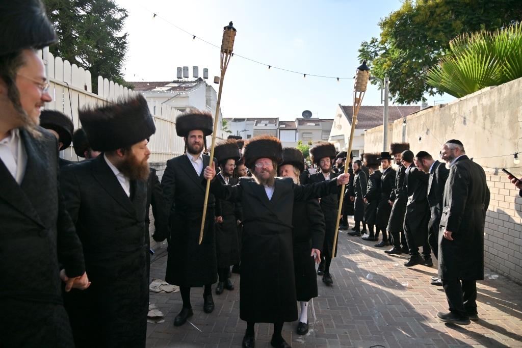 מעמד הכנסת ס"ת לישיבת אוהבי תורה באשדוד