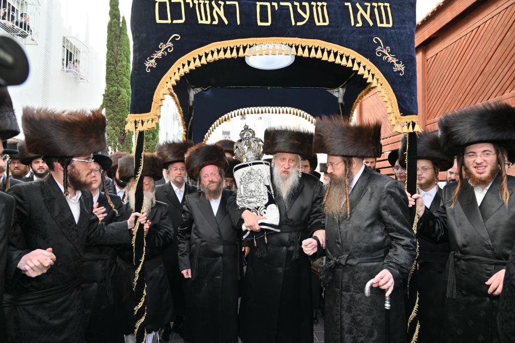 מעמד הכנסת ס"ת לישיבת אוהבי תורה באשדוד