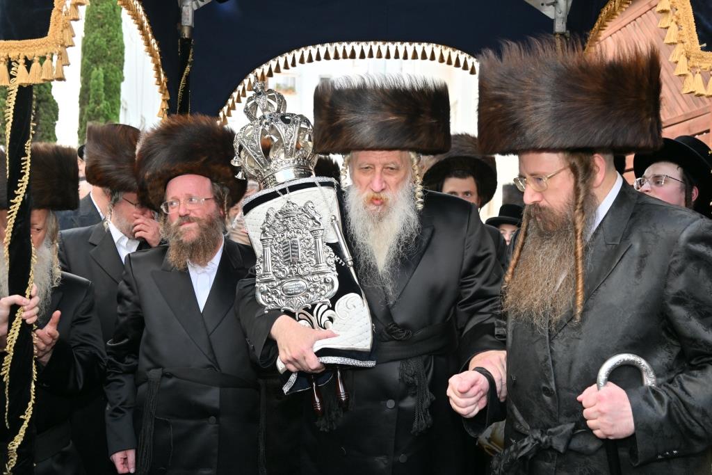 מעמד הכנסת ס"ת לישיבת אוהבי תורה באשדוד