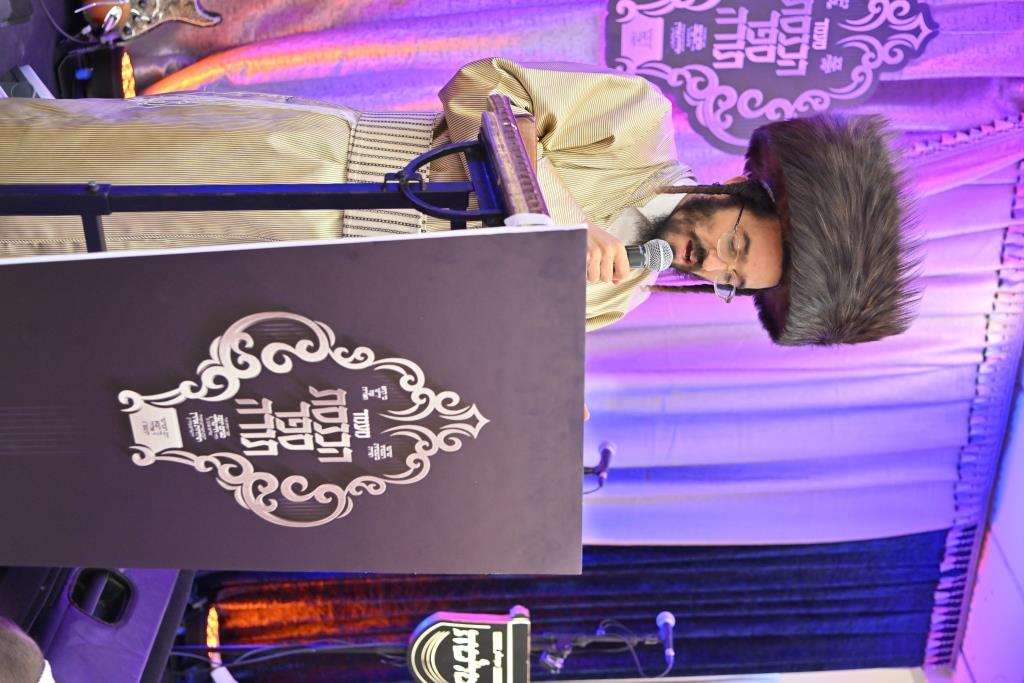 המונים בהכנסת ספר תורה לביהמ"ד "תולדות אהרן" | תיעוד