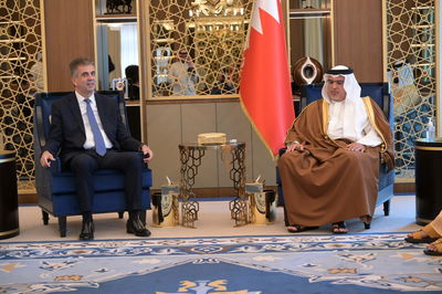 השר עם יורש העצר הבחרייני