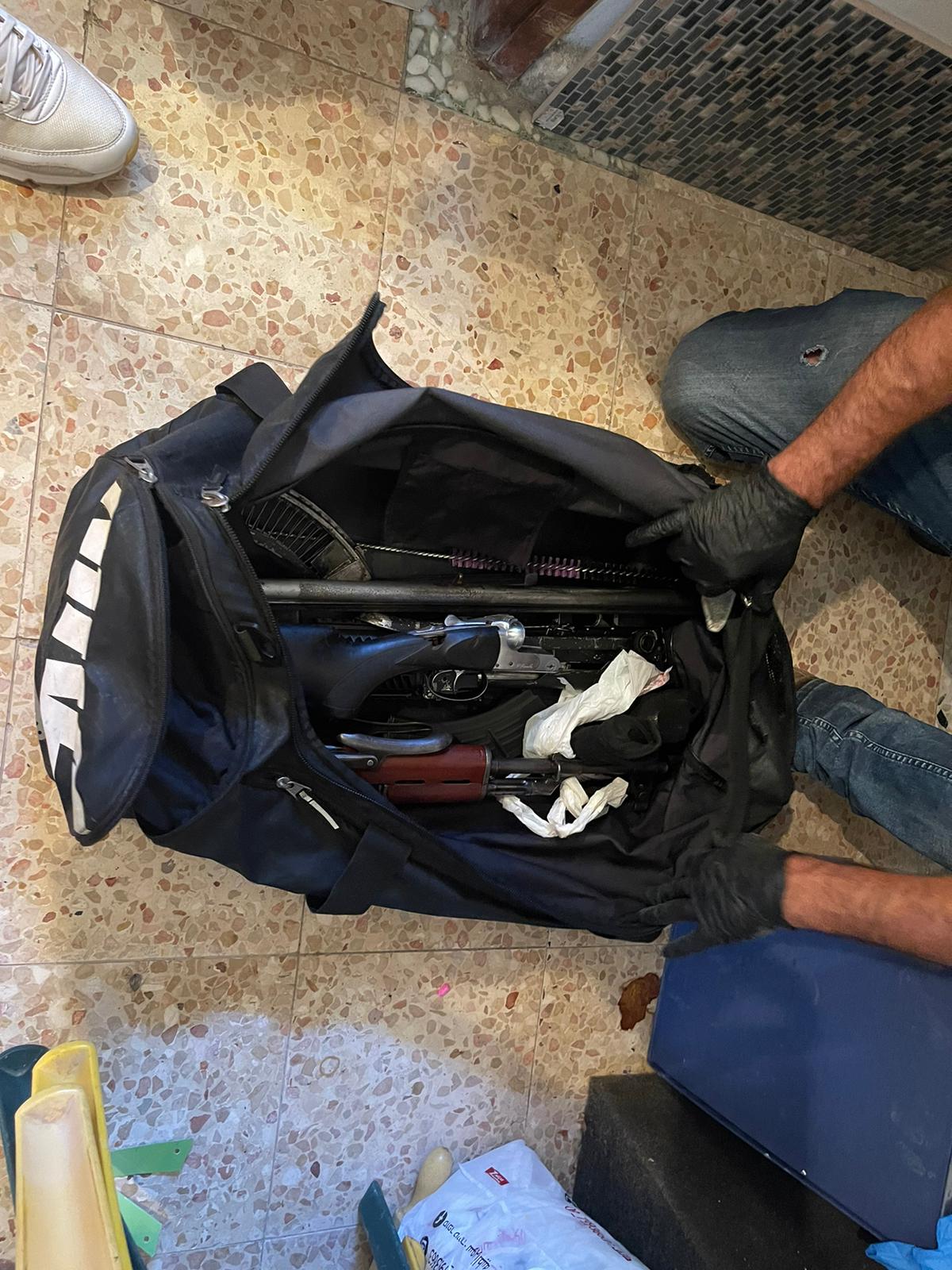 אמצעי הלחימה שנתפסו בגן