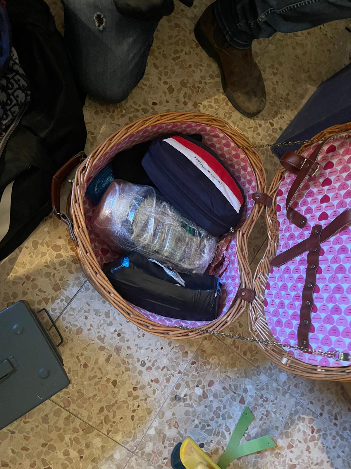 אמצעי הלחימה שנתפסו בגן