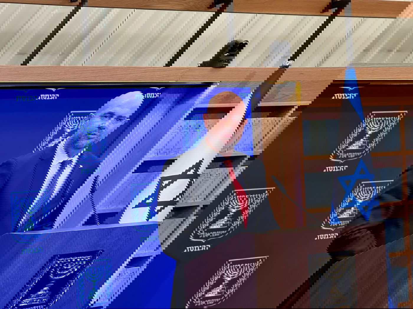 אוחנה, הערב