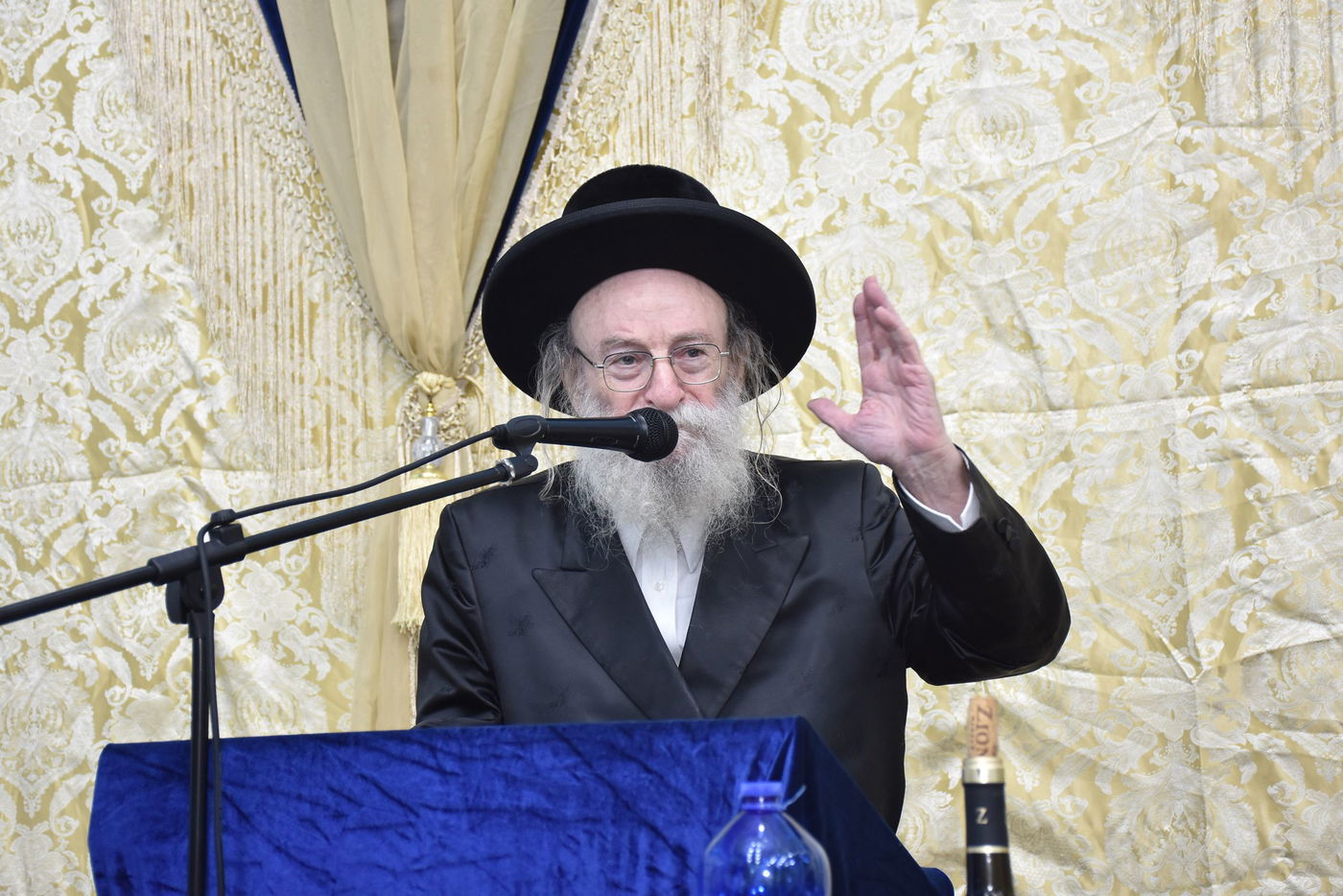 מעמד הכתרת הגר"מ שוורץ לרב קהילת קהל חסידים בצפון בני ברק