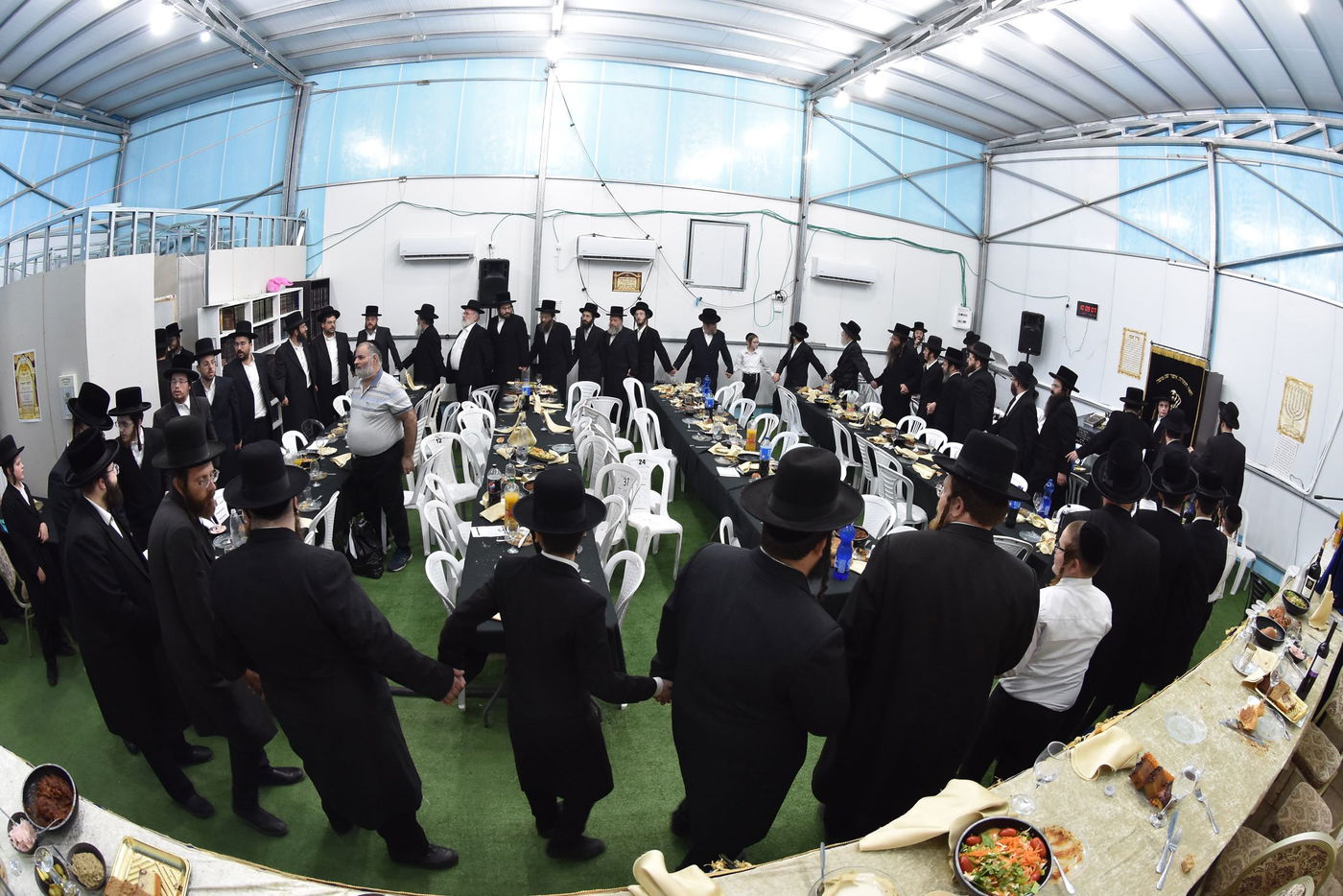 מעמד הכתרת הגר"מ שוורץ לרב קהילת קהל חסידים בצפון בני ברק