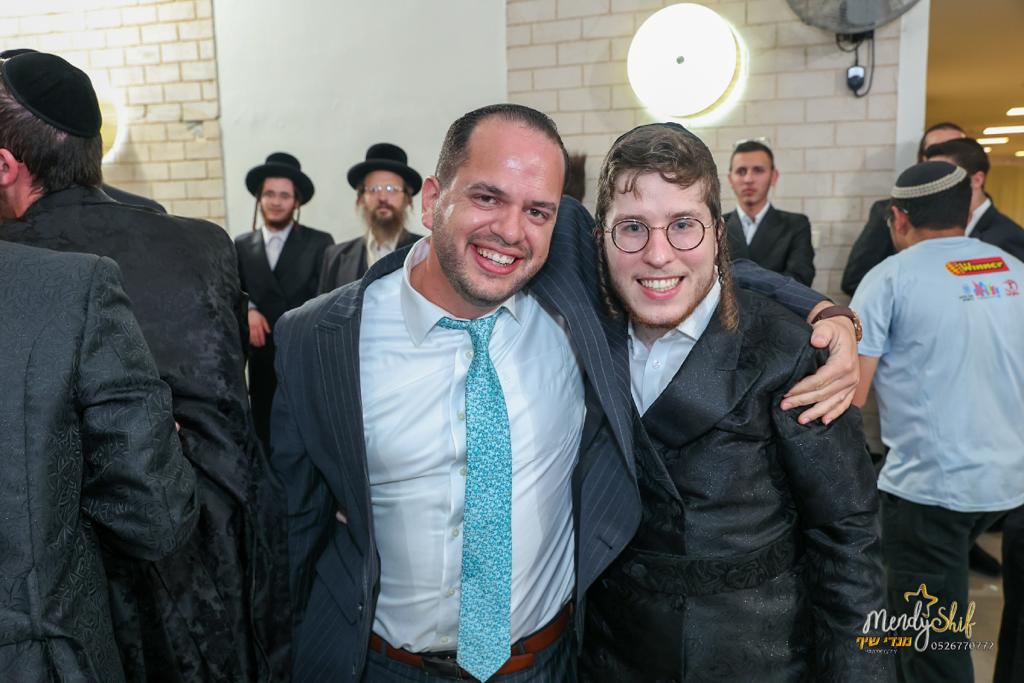 העיתונאי ישכר זלמנוביץ התחתן, החברים התייצבו | תיעוד 