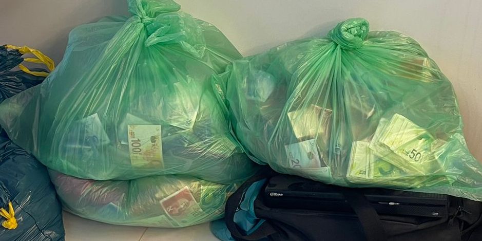 שקיות הזבל והמיליונים 