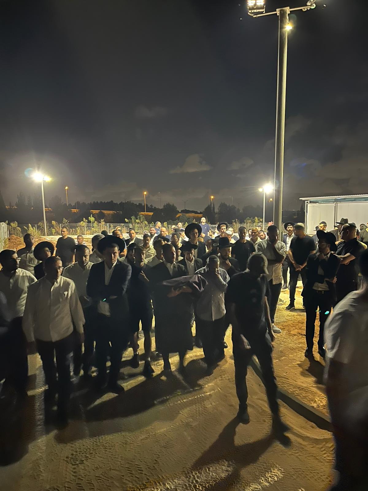 הלוויה הערב באלעד