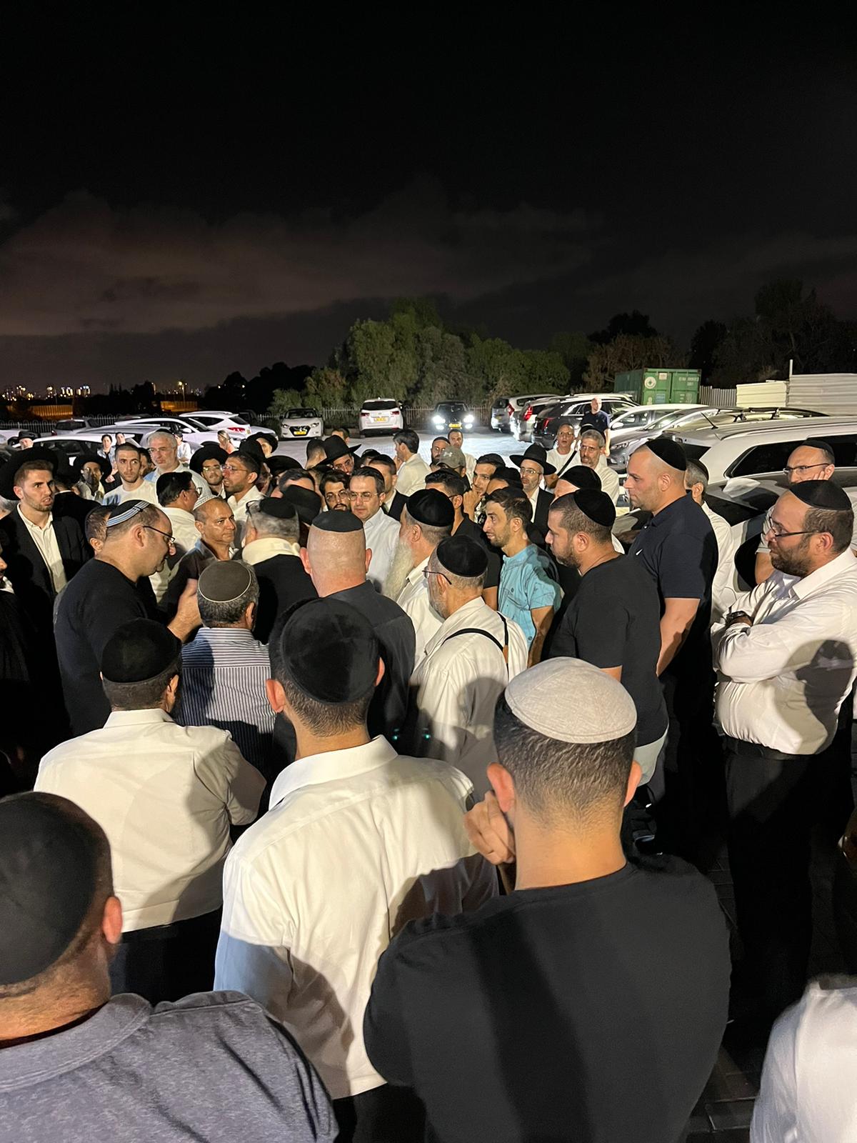 הלוויה הערב באלעד