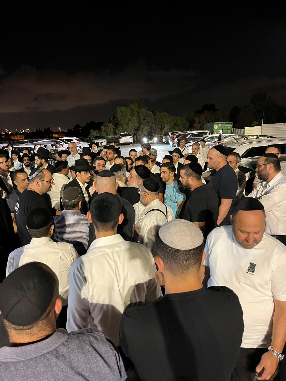 הלוויה הערב באלעד