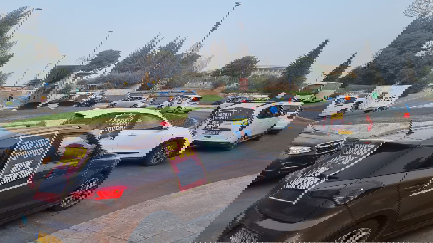מעל 70 מכוניות חסמו את הכניסה לכנסת למען בן אוליאל | תיעוד