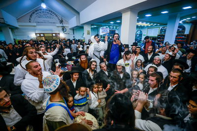 אומן, אתמול