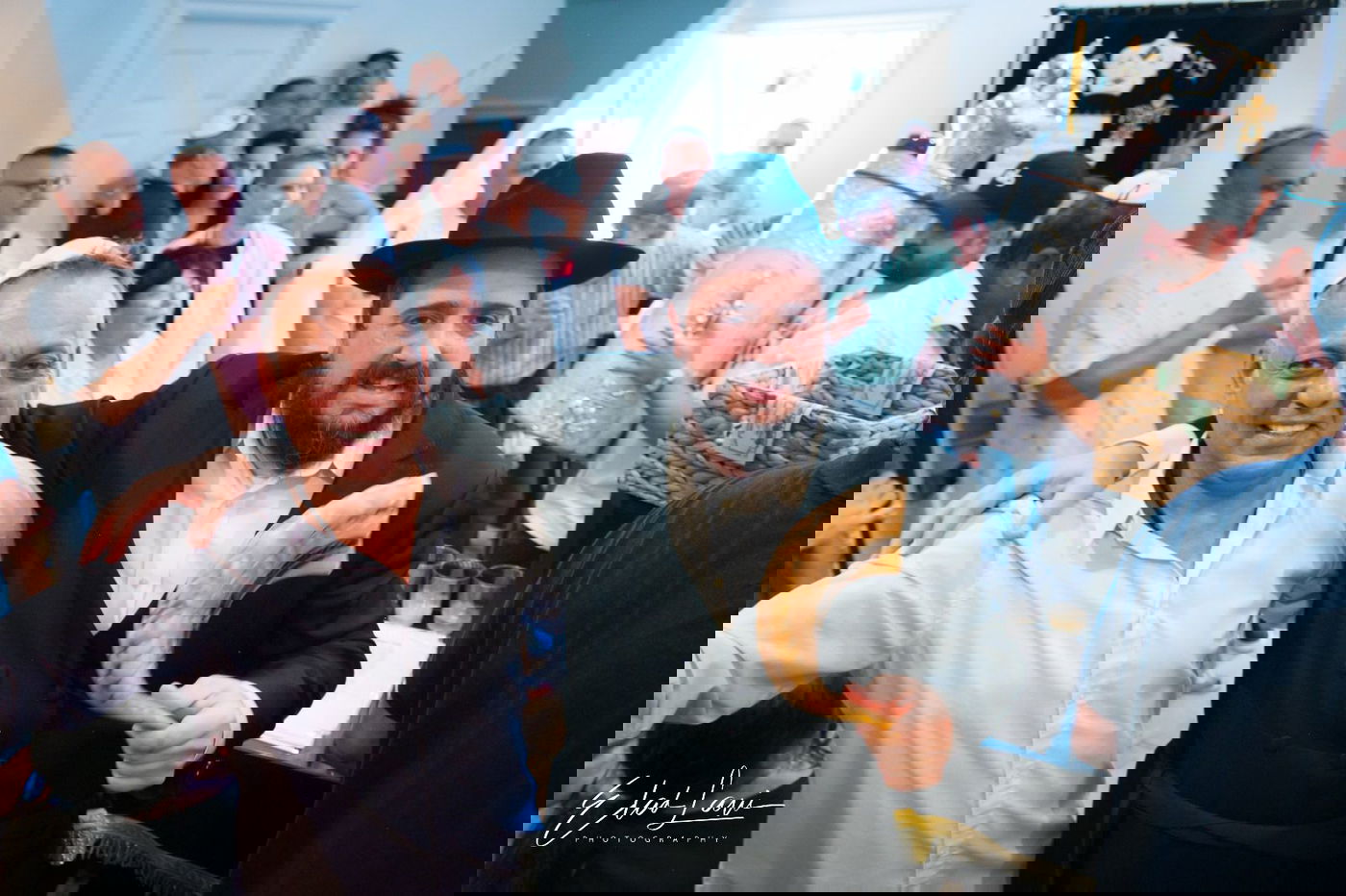 אירוע נדיר: כך נראתה הכנסת ספר תורה בעיר אירווין, קליפורניה | תיעוד 