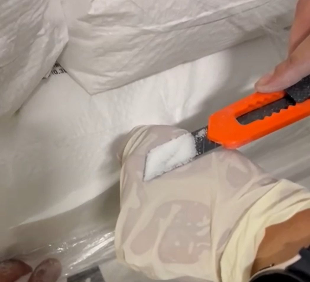 מה שהתגלה במכולה