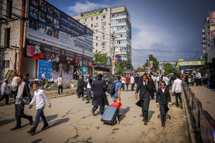 המראות והקולות, הריקודים והתפילות | תיעוד מה'קיבוץ' באומן