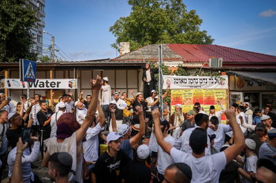 המראות והקולות, הריקודים והתפילות | תיעוד מה'קיבוץ' באומן