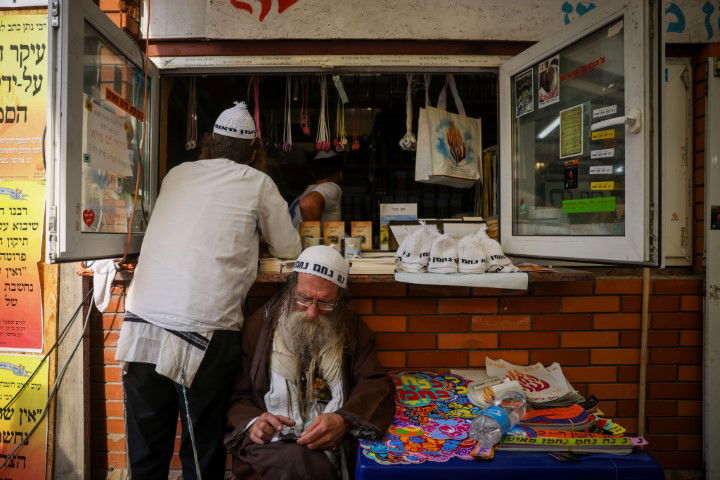 המראות והקולות, הריקודים והתפילות | תיעוד מה'קיבוץ' באומן