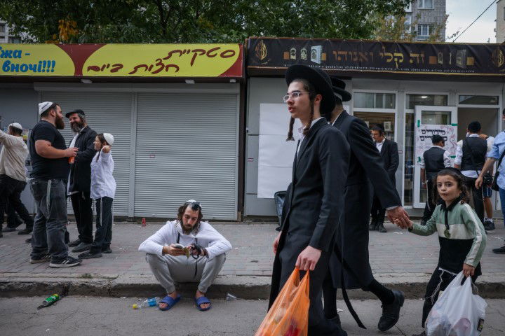 המראות והקולות, הריקודים והתפילות | תיעוד מה'קיבוץ' באומן