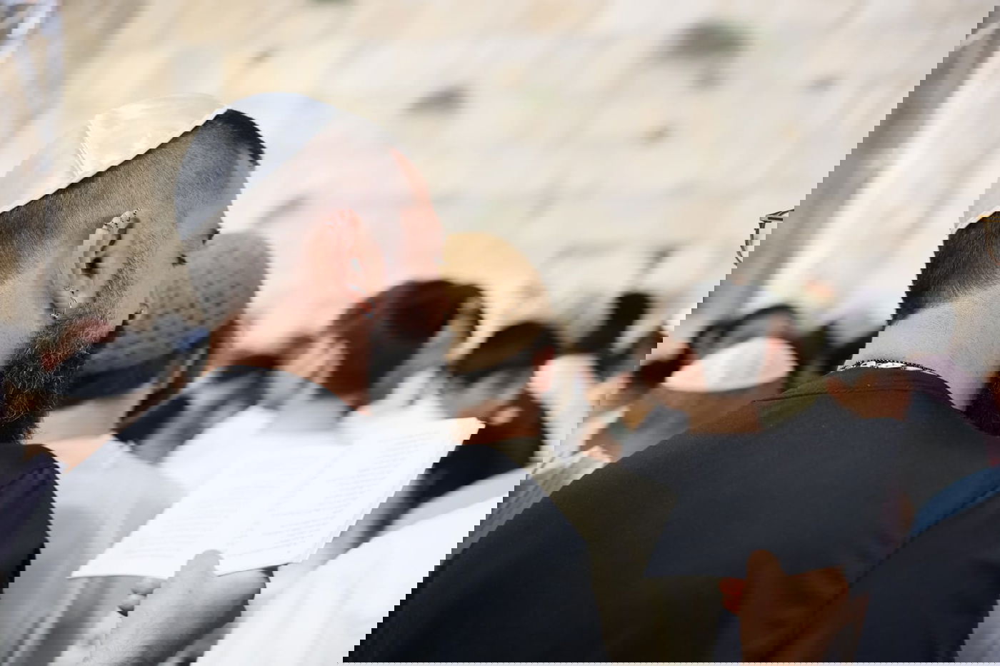 ערב ראש השנה: רבבות השתתפו במעמד הסליחות בכותל המערבי | רַחֵם עָלֵינוּ