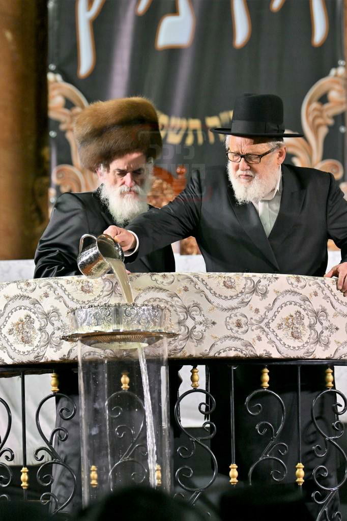 הנחת אבן הפינה למרכז העולמי ויז'ניץ