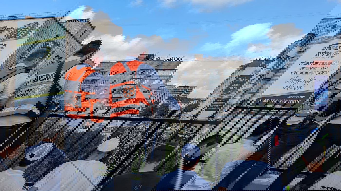 פרמדיקים באומן, השבוע