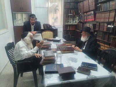 איש העסקים מנחם כרמל חוזר לפוליטיקה - והוא צפוי לגשר על הפערים ב'פלג הירושלמי'