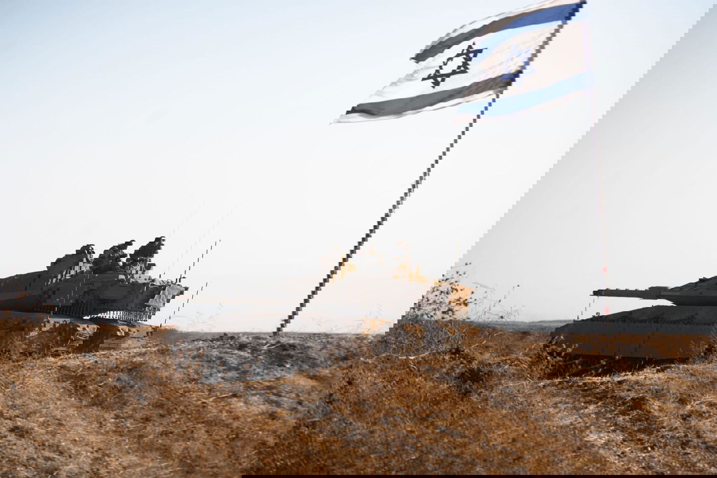 מסכי מולטי־טאץ', משלב בינה מלאכותית ו"בלתי שביר" | טנק 'הברק' העתידי של צה"ל נחשף