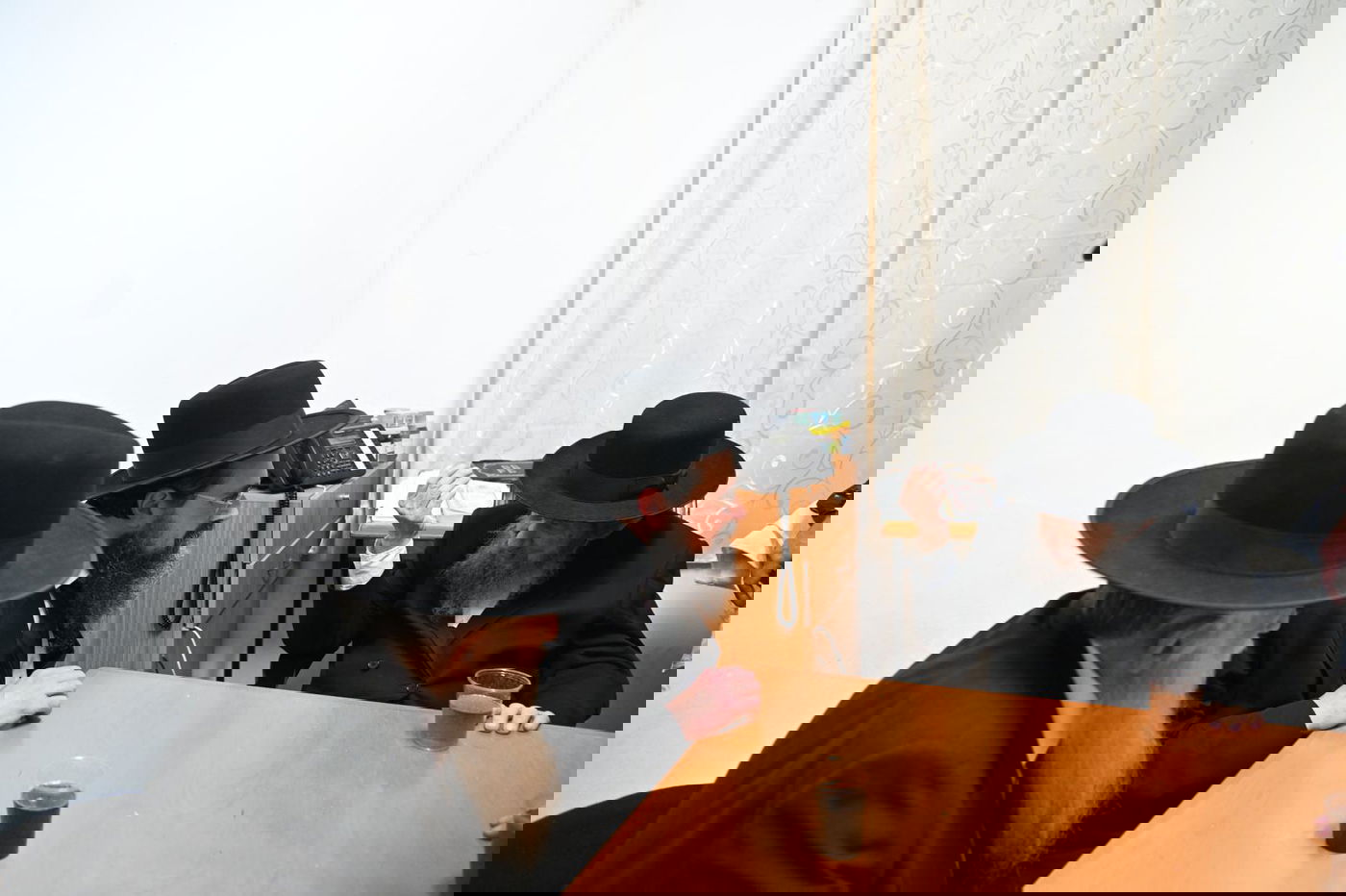 ראש הישיבה הגר"ד לנדו בשיעור ודברי חיזוק בישיבת מיר | תיעוד