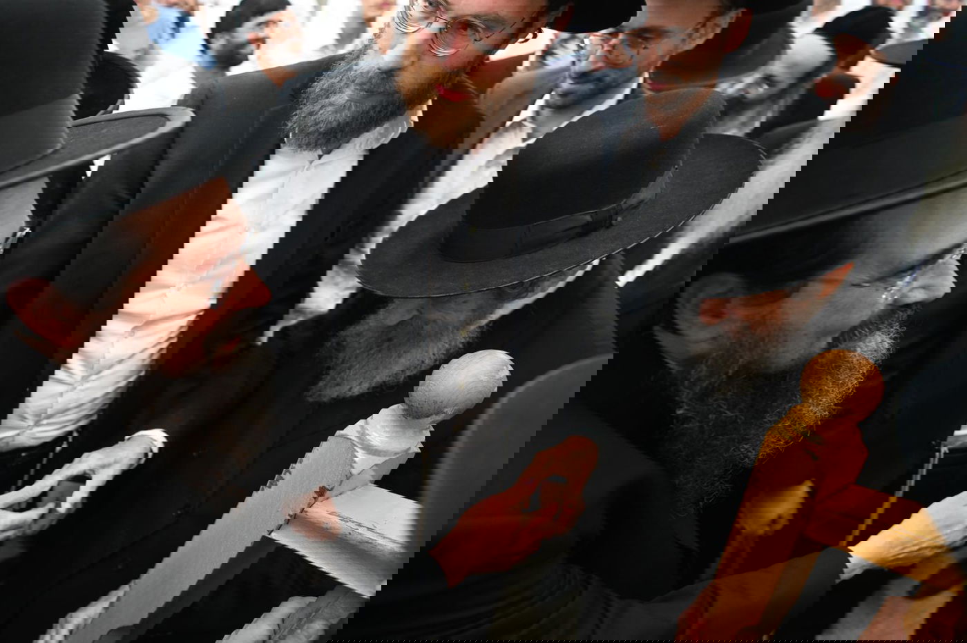 ראש הישיבה הגר"ד לנדו בשיעור ודברי חיזוק בישיבת מיר | תיעוד