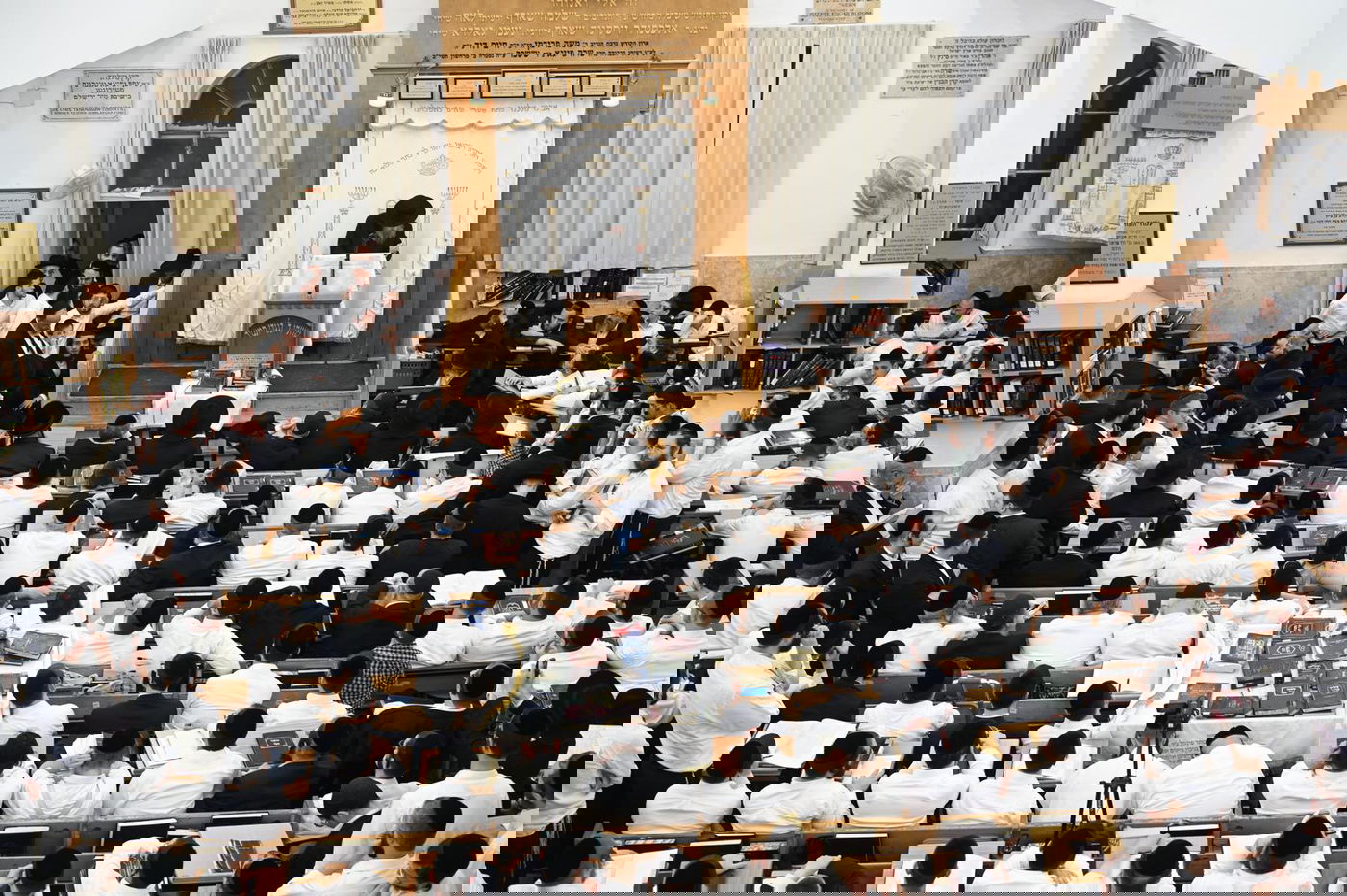 ראש הישיבה הגר"ד לנדו בשיעור ודברי חיזוק בישיבת מיר | תיעוד