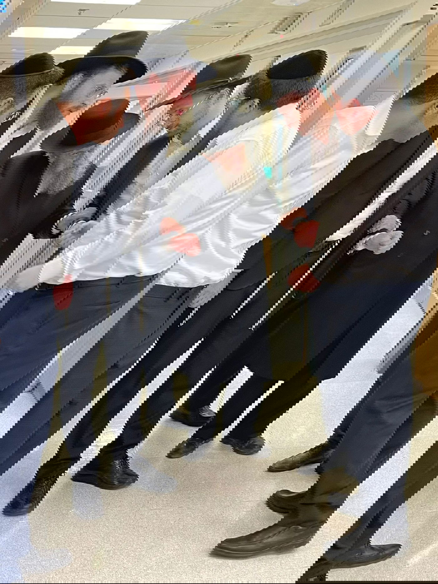 הגר"ד לנדו עלה לביקור חולים אצל הגרב"מ אזרחי | תיעוד