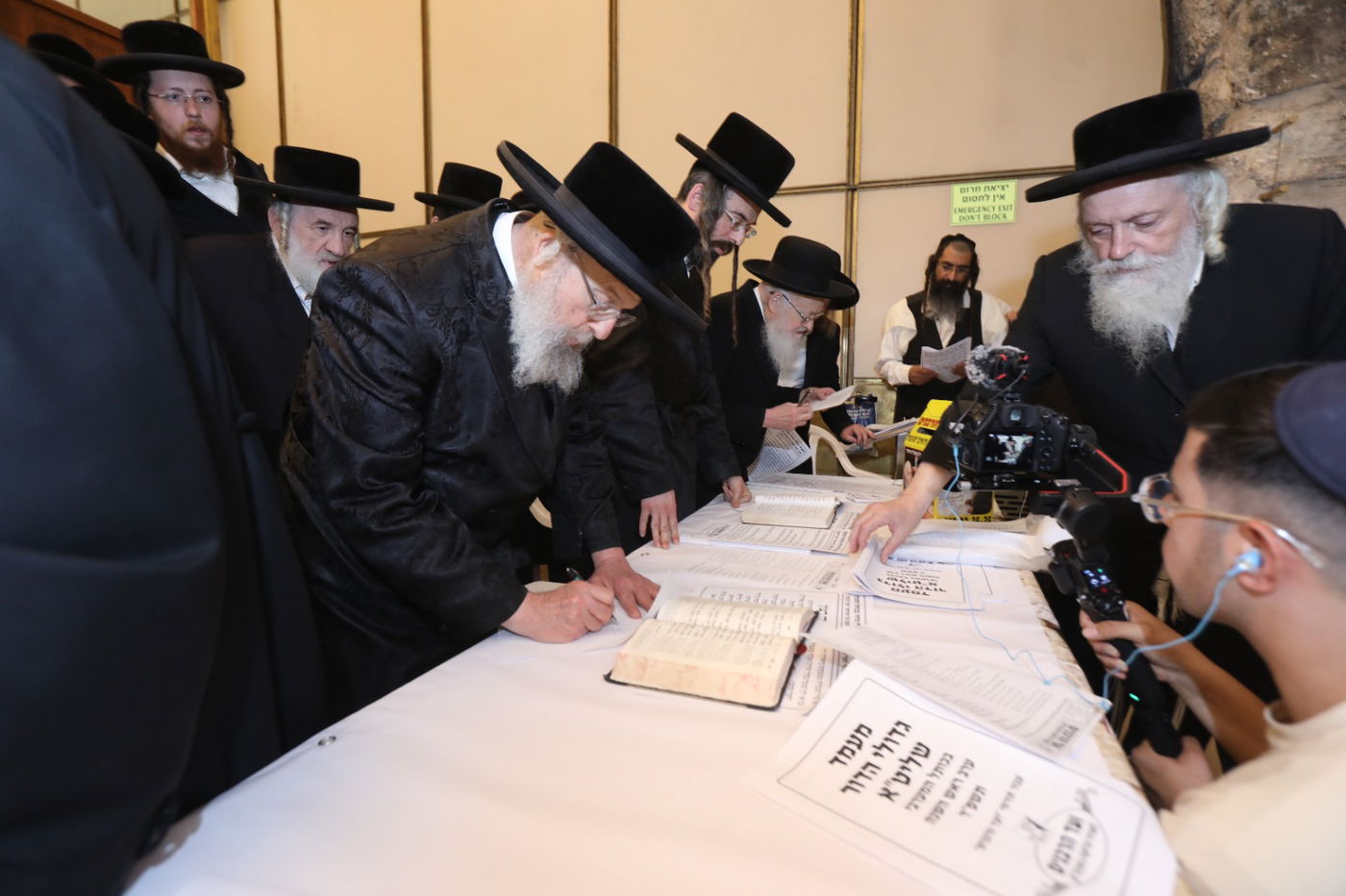 נחשף הנוסח המלא של 'שטר החיים' שנכתב ונחתם על ידי גדולי הדור בכותל המערבי