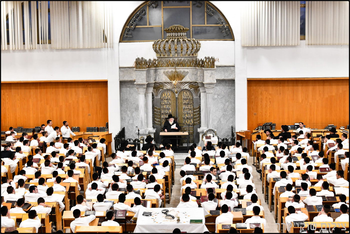 הגר"מ שטרנבוך בישיבת חברון