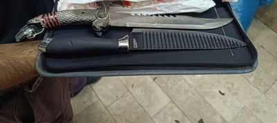 הסכין שנתפסה, הבוקר