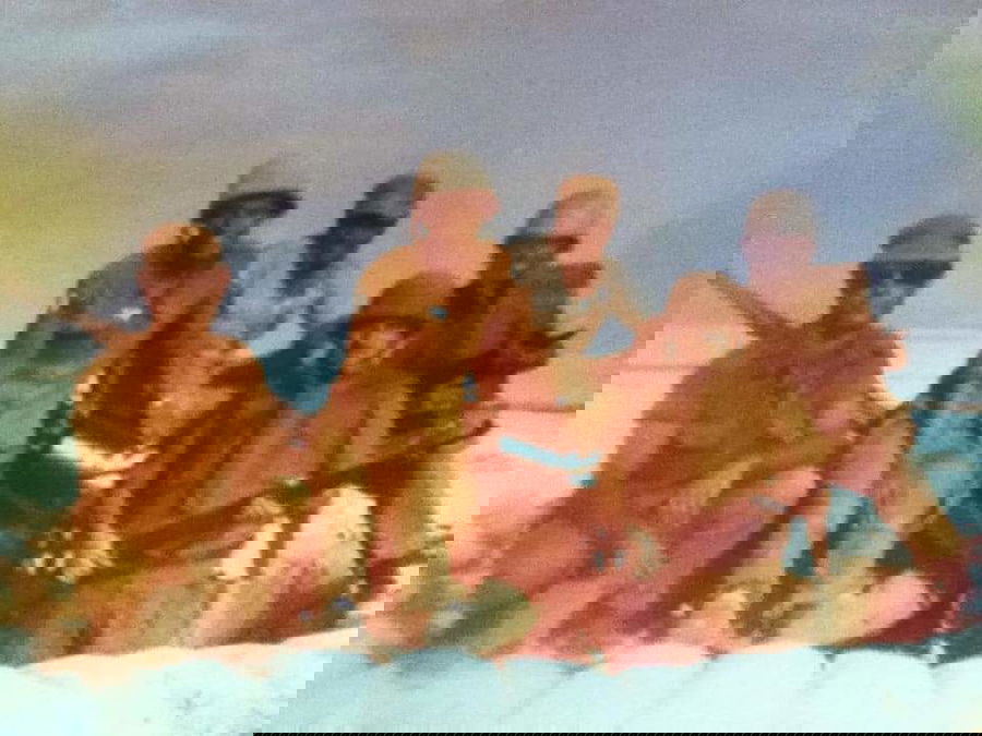 הרב אברהם סודרי, שני מימין עם צוות הנ.מ על שפת התעלה במלחמה