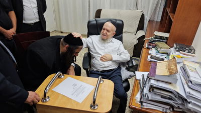 אלעד: הגר"מ מאזוז הודיע על תמיכה במועמדותו של פרוש