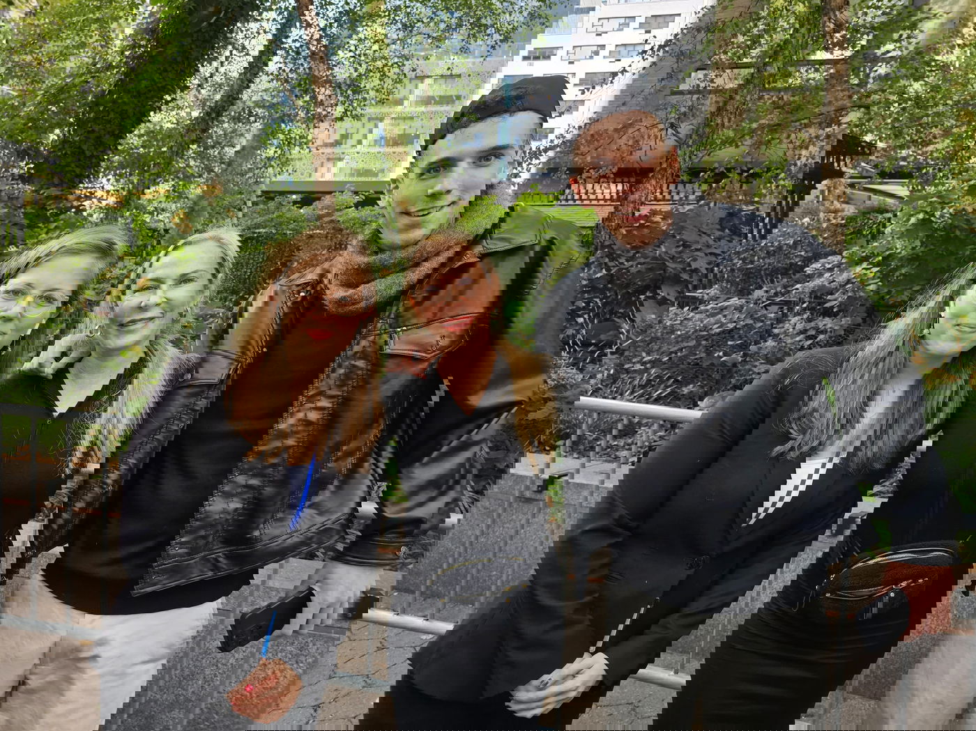 קידוש ה' מול האו"ם: חסידי חב"ד זיכו מפגינים בהנחת תפילין