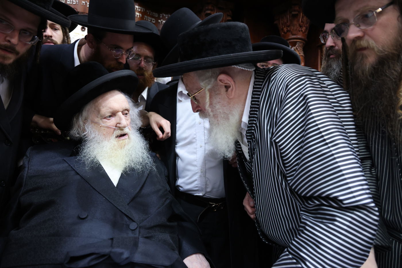 הגר"מ שטרנבוך פסק: "אין לתת סוכריות לילדים ביום כיפור"; זה הנימוק ההלכתי