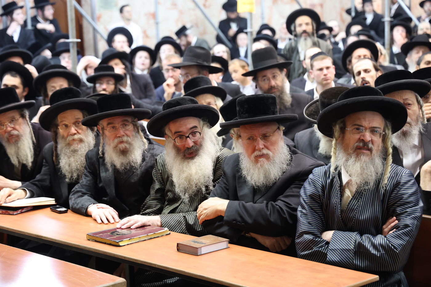 הגר"מ שטרנבוך פסק: "אין לתת סוכריות לילדים ביום כיפור"; זה הנימוק ההלכתי