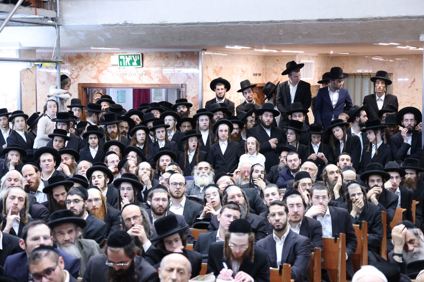 הגר"מ שטרנבוך פסק: "אין לתת סוכריות לילדים ביום כיפור"; זה הנימוק ההלכתי